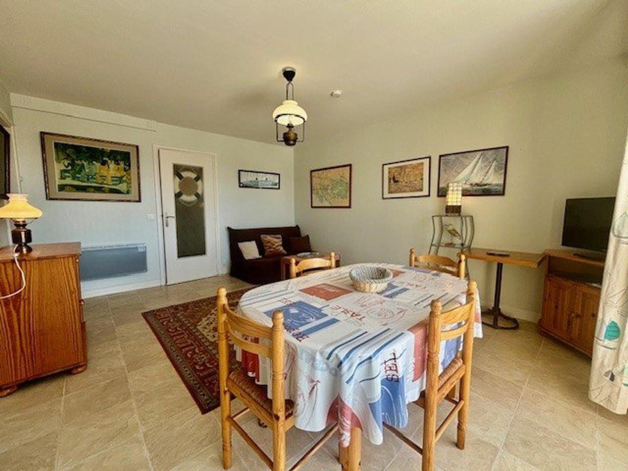 Apartment 2p 42m² A Quiberon, Proche Plage, Loggia S/o, Parking, Animaux Acceptes - Fr-1-478-73 Quiberon